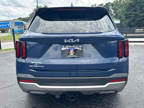 Used 2025 Kia Sorento S w/ Panoramic Sunroof Package FWD image 6