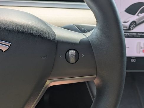 Used 2021 Tesla Model Y Long Range AWD/4WD image 26