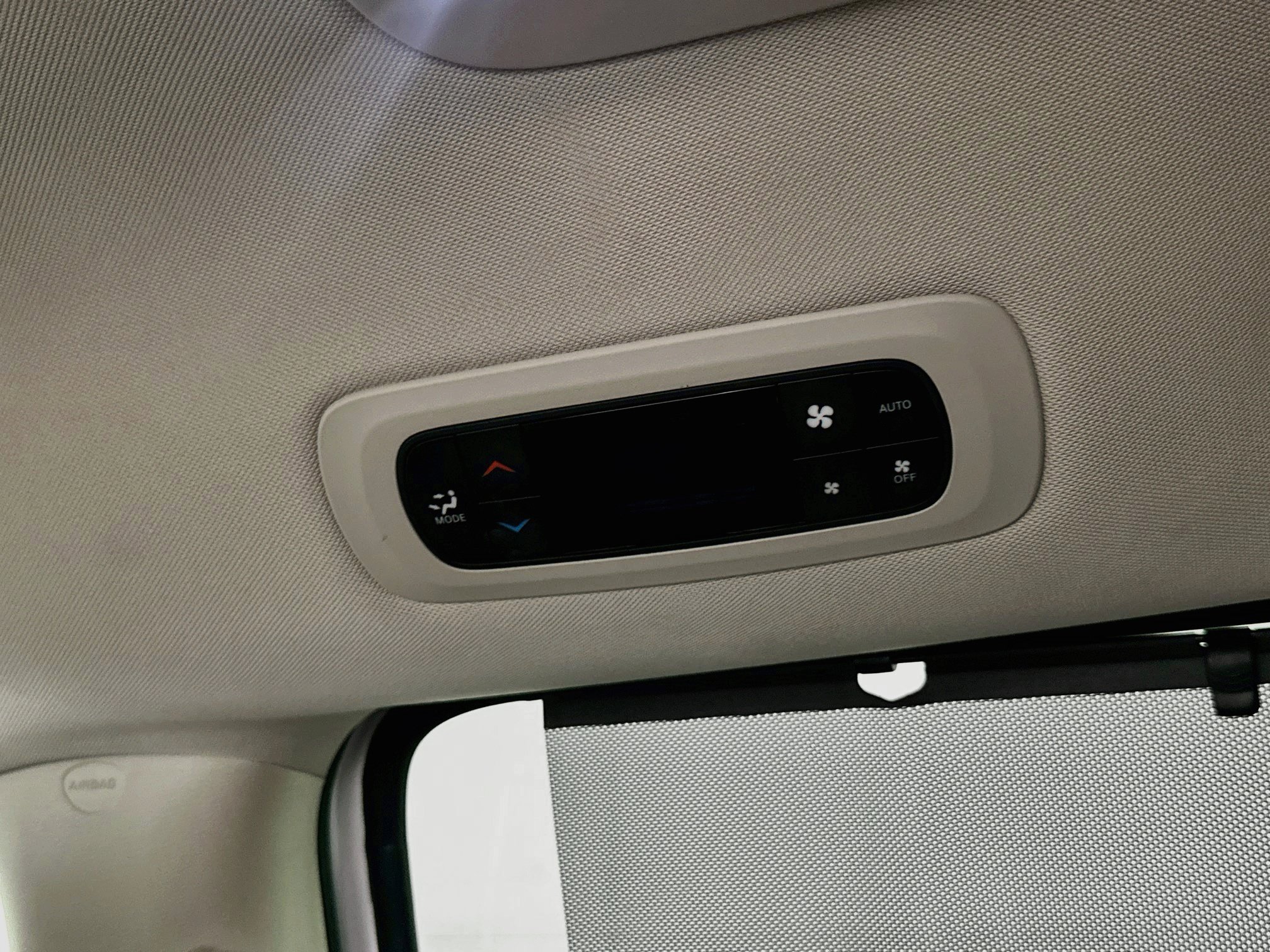 Used 2024 Chrysler Pacifica Touring-L FWD image 26