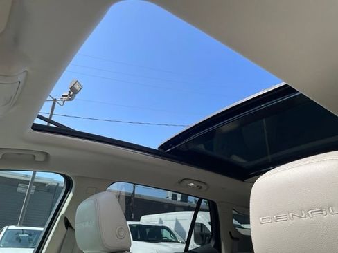 Used 2022 GMC Terrain Denali w/ Denali Premium Package AWD/4WD image 49