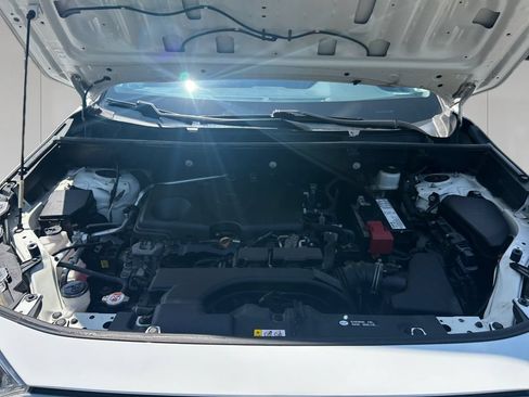 Used 2019 Toyota RAV4 XLE Premium w/ Cold Weather Package AWD/4WD image 20