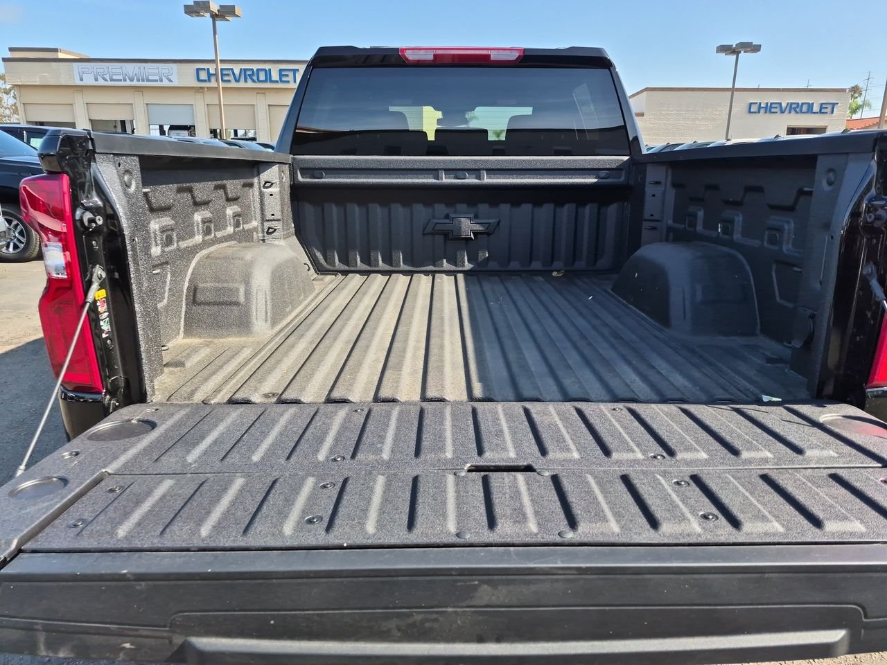 New 2026 Chevrolet Silverado 1500 RST w/ LPO, Dark Essentials Package AWD/4WD image 26