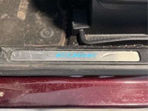 Used 2020 Ford Edge Titanium w/ Equipment Group 301A image 21