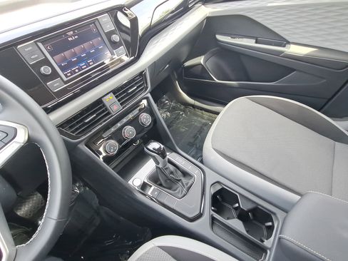 Certified 2024 Volkswagen Taos S FWD image 24
