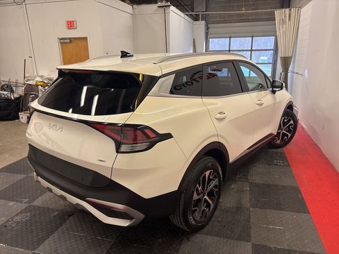 Used 2023 Kia Sportage EX image 10