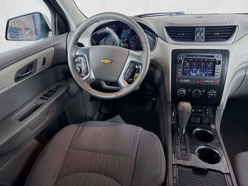Used 2016 Chevrolet Traverse LT w/ Style and Technology Package image 22