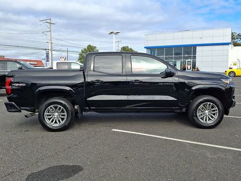 Certified 2024 Chevrolet Colorado LT w/ LT Convenience Package II image 7