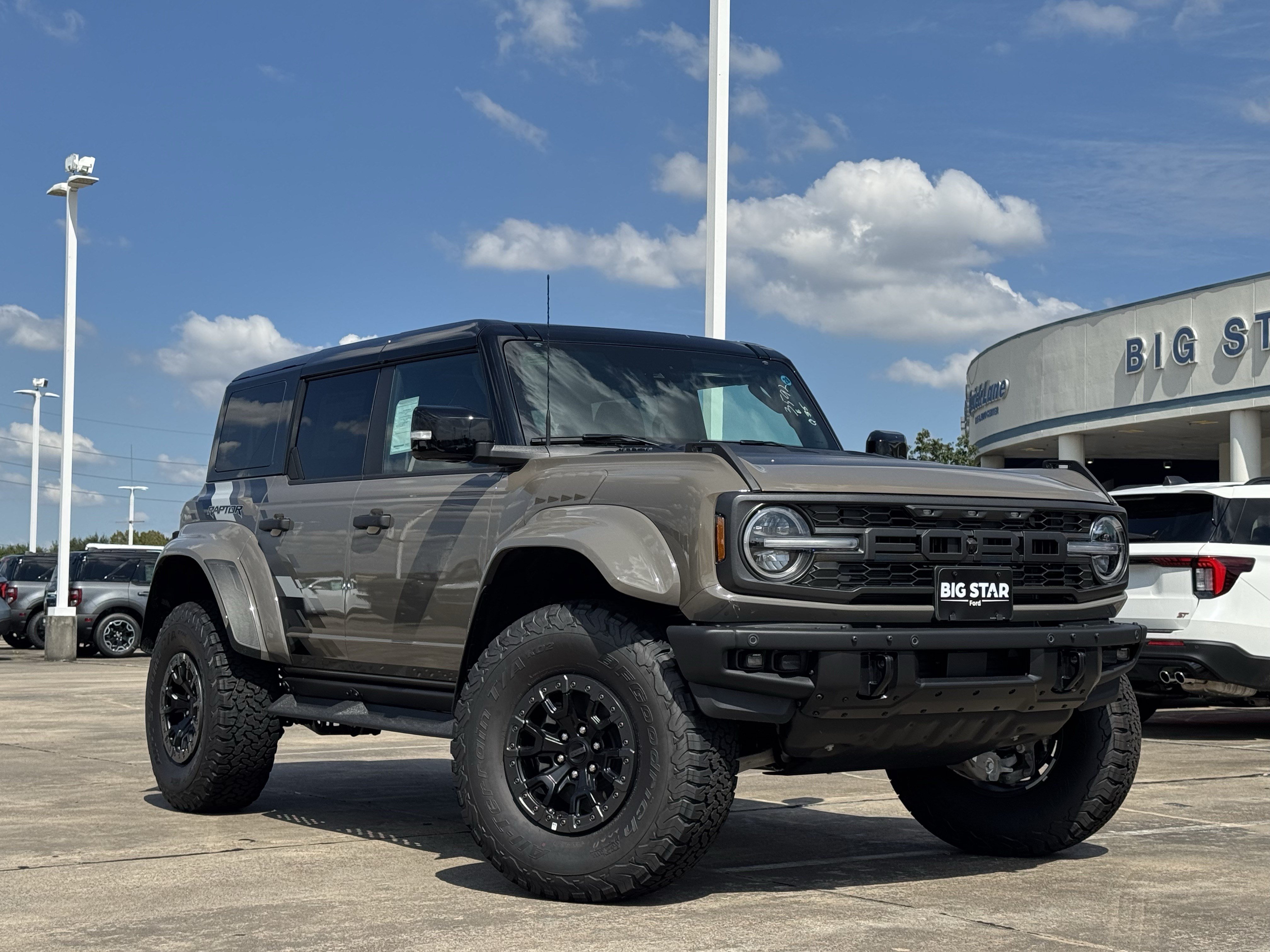 New 2026 Ford Bronco Raptor AWD/4WD image 2
