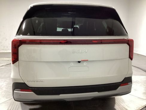 New 2026 Kia Carnival image 6