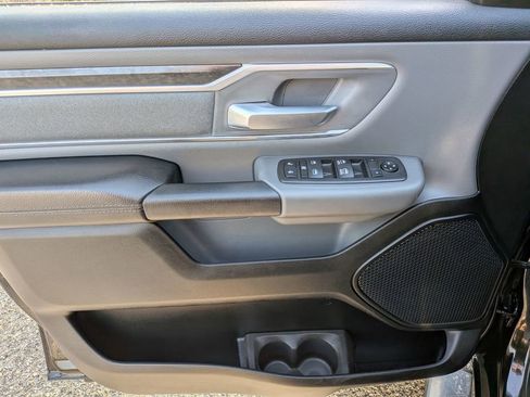 Used 2021 RAM 1500 Big Horn image 12