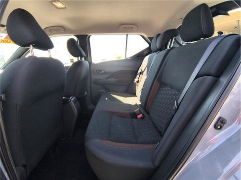 Used 2021 Nissan Kicks SR w/ Exterior Package FWD image 9