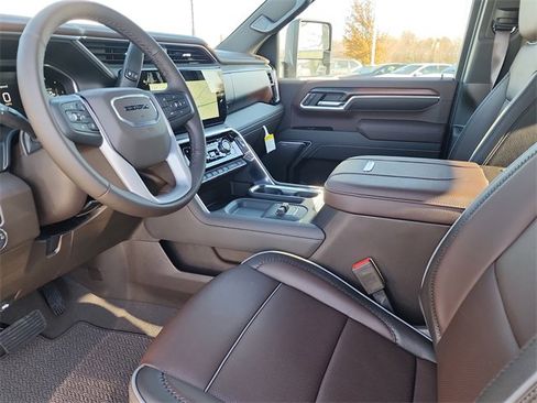New 2026 GMC Sierra 2500 Denali w/ Denali Reserve Package image 16