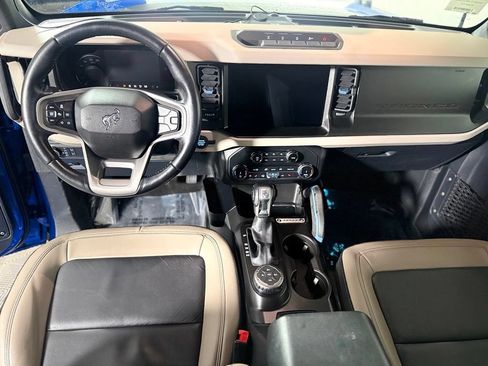 Used 2022 Ford Bronco Wildtrak AWD/4WD image 11