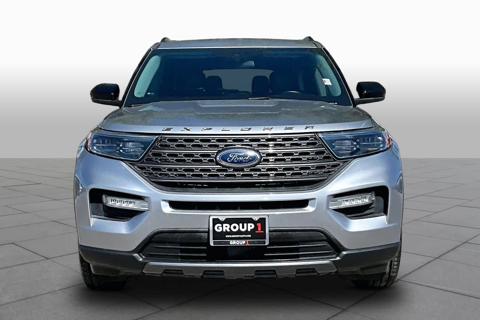 Used 2022 Ford Explorer XLT w/ Equipment Group 202A RWD image 4