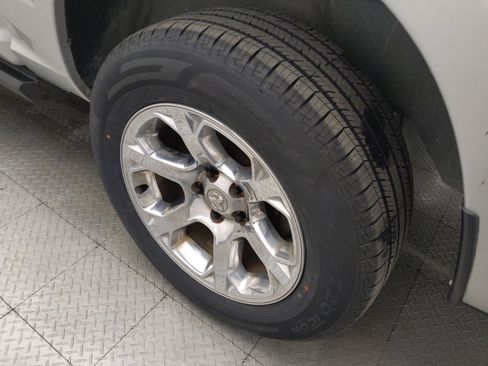 Used 2017 RAM 1500 Express AWD/4WD image 31