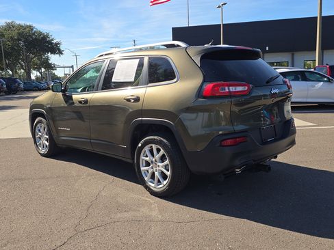 Used 2016 Jeep Cherokee Latitude w/ Cold Weather Group image 6