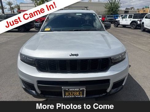 Used 2023 Jeep Grand Cherokee L Laredo AWD/4WD image 8