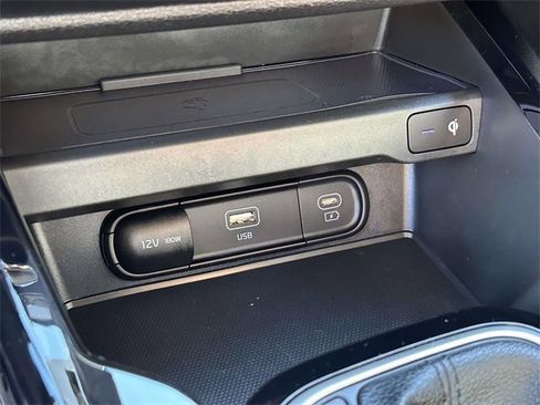 Certified 2023 Kia Soul S image 6
