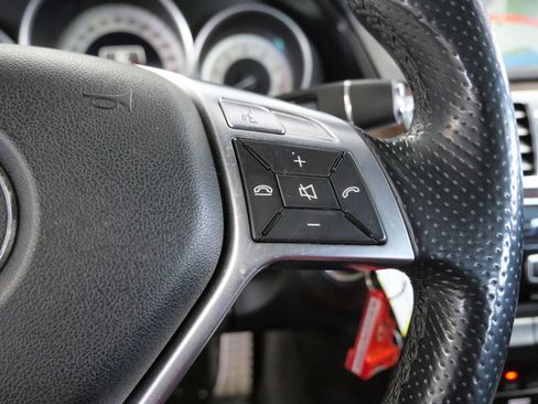 Used 2014 Mercedes-Benz E 350 4MATIC Sedan image 28