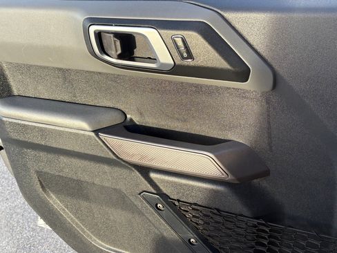 Used 2023 Ford Bronco Black Diamond w/ Sasquatch Package image 34