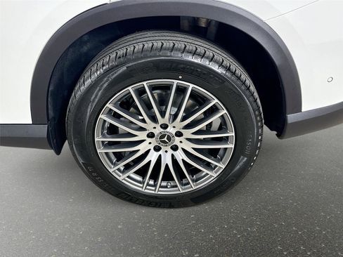 Used 2026 Mercedes-Benz GLC 300 4MATIC image 41