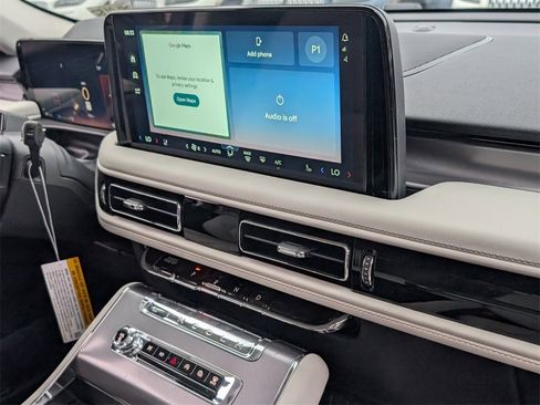 New 2026 Lincoln Aviator AWD image 19