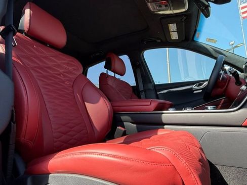 Used 2025 Genesis GV80 3.5T e-SC image 17