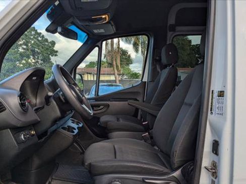 Used 2019 Mercedes-Benz Sprinter 2500 w/ Driver Convenience Package image 14