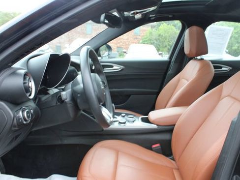 Used 2024 Alfa Romeo Giulia Ti AWD/4WD image 12