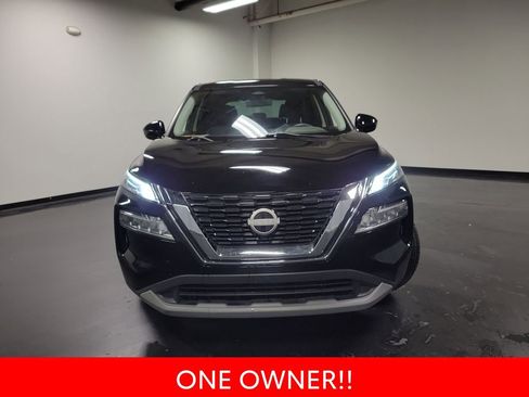 Used 2023 Nissan Rogue SV FWD image 3