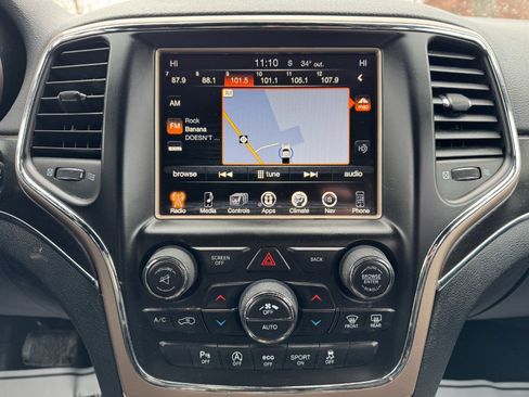 Used 2017 Jeep Grand Cherokee Limited w/ Trailer Tow Group IV image 22