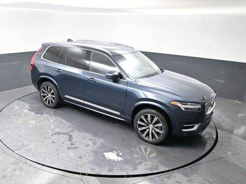 Used 2024 Volvo XC90 B6 Plus image 43