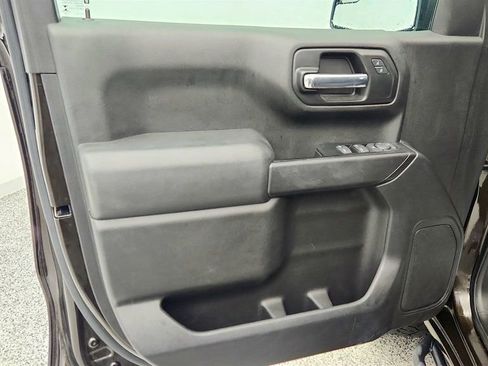 Used 2019 Chevrolet Silverado 1500 Custom w/ Custom Value Package image 10