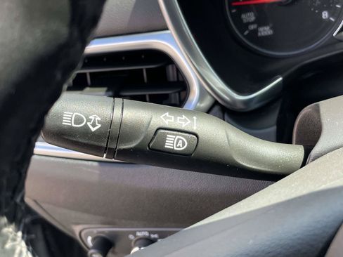 Used 2024 Chevrolet Equinox LT w/ LPO, Floor Liner Package FWD image 18