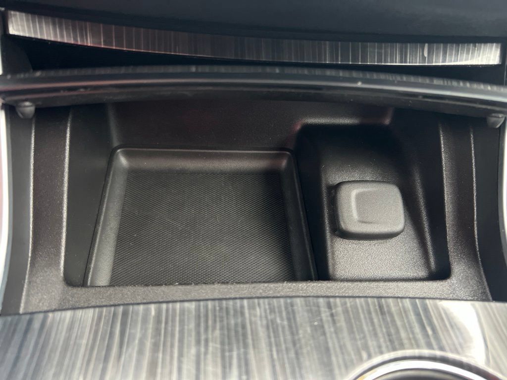 Used 2018 Chevrolet Impala LT FWD image 18