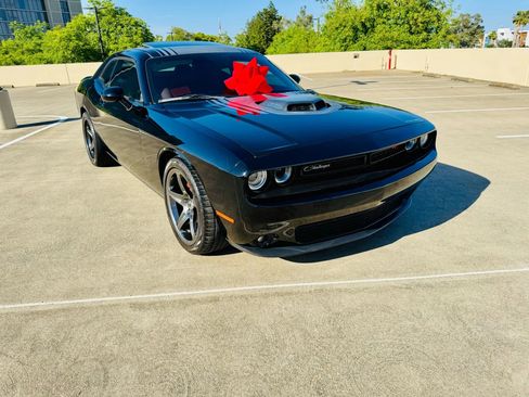 Used 2016 Dodge Challenger R/T Plus image 2