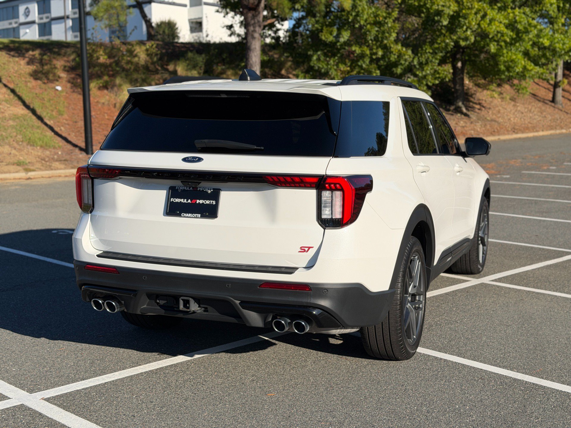 Used 2025 Ford Explorer ST AWD/4WD image 11