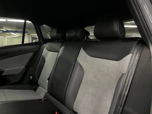 Certified 2024 Volkswagen ID.4 2WD image 21