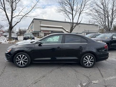 Used 2017 Volkswagen Jetta SE image 17
