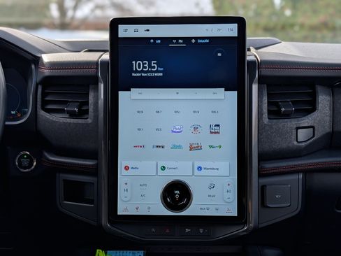 Certified 2022 Ford Expedition Limited image 15