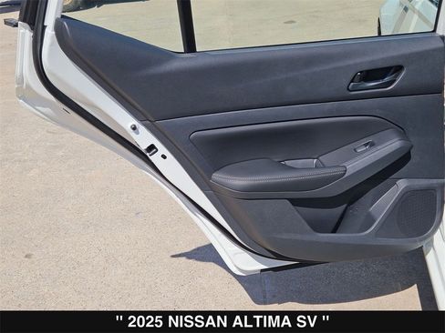 New 2025 Nissan Altima 2.5 SV image 18