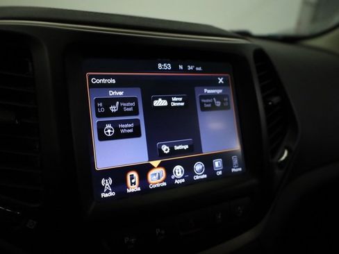 Used 2018 Jeep Cherokee Limited w/ Technology Group image 18