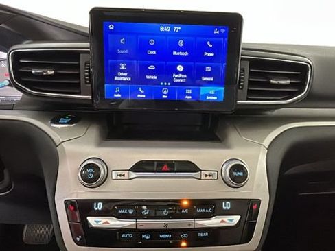Used 2020 Ford Explorer XLT w/ Equipment Group 202A AWD/4WD image 23