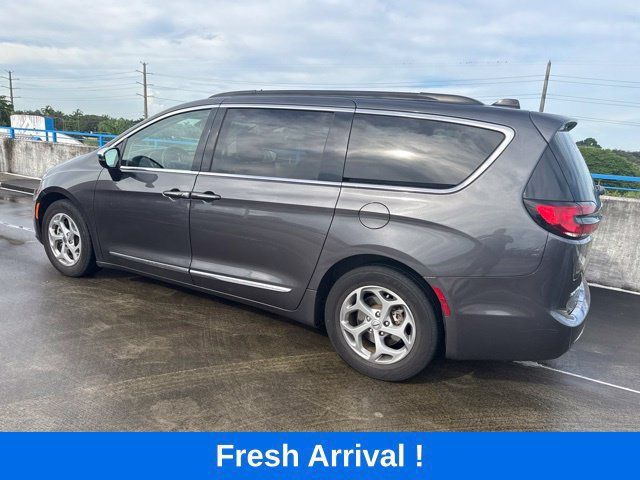 Used 2023 Chrysler Pacifica Limited FWD image 16