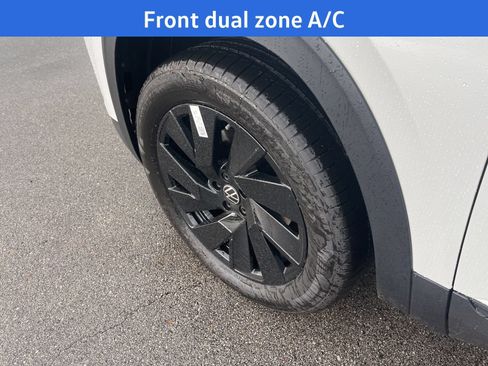 New 2026 Volkswagen Atlas SE FWD image 5