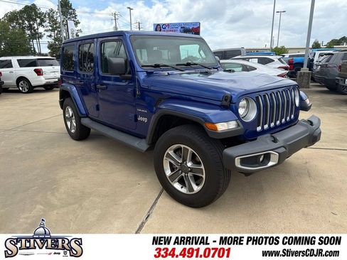 Used 2018 Jeep Wrangler Unlimited Sahara AWD/4WD image 1