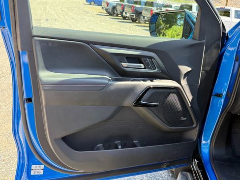 New 2025 Chevrolet Silverado EV RST image 15