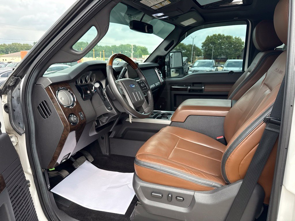 Used 2016 Ford F250 Platinum w/ FX4 Off-Road Package AWD/4WD image 24