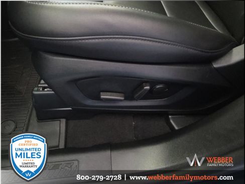Used 2024 Ford Explorer XLT w/ Equipment Group 202A AWD/4WD image 13