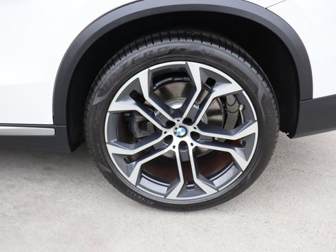 Used 2021 BMW X5 sDrive40i w/ Premium Package image 9